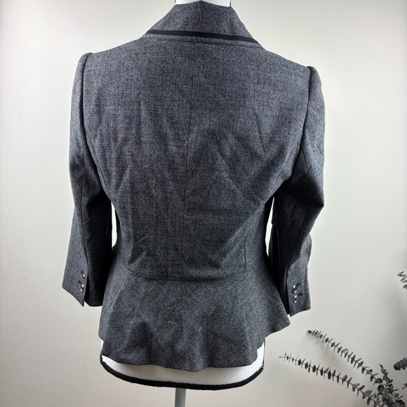 NWT White House Black Market  Blazer with Black grosgrain trim size 6 - Picture 13 of 13
